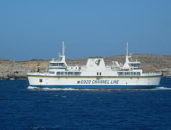 Ferry qui relie Cirkewwa sur Malte  Mgarr